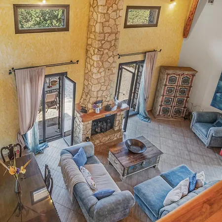 Acqua With Private Pool Marantochori